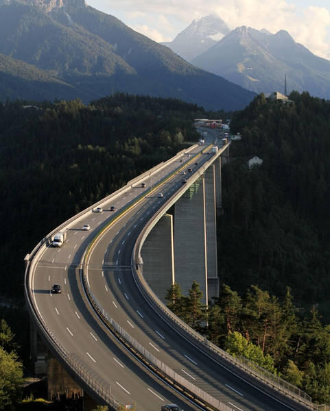 Europabrücke, A13 Brenner motorway